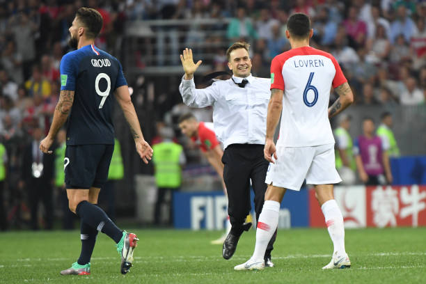 奠定了坚实 奠定了坚实